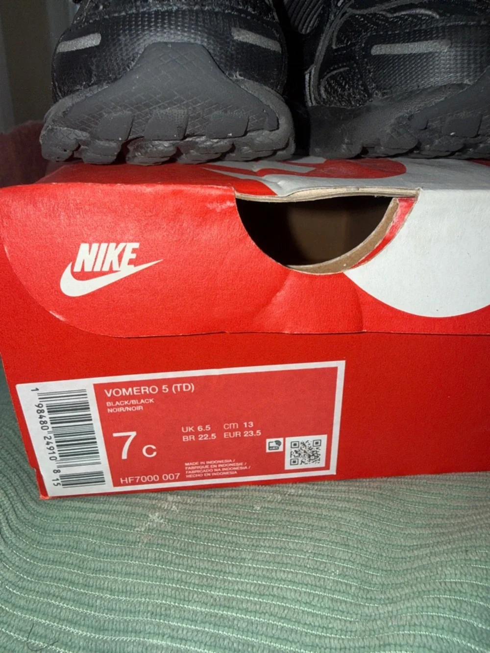 Nike Toddler Vomero 5 - 7c